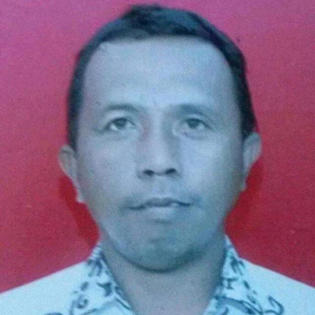 <center>Wali Kelas<br>Zulkifli Muhaling</center>